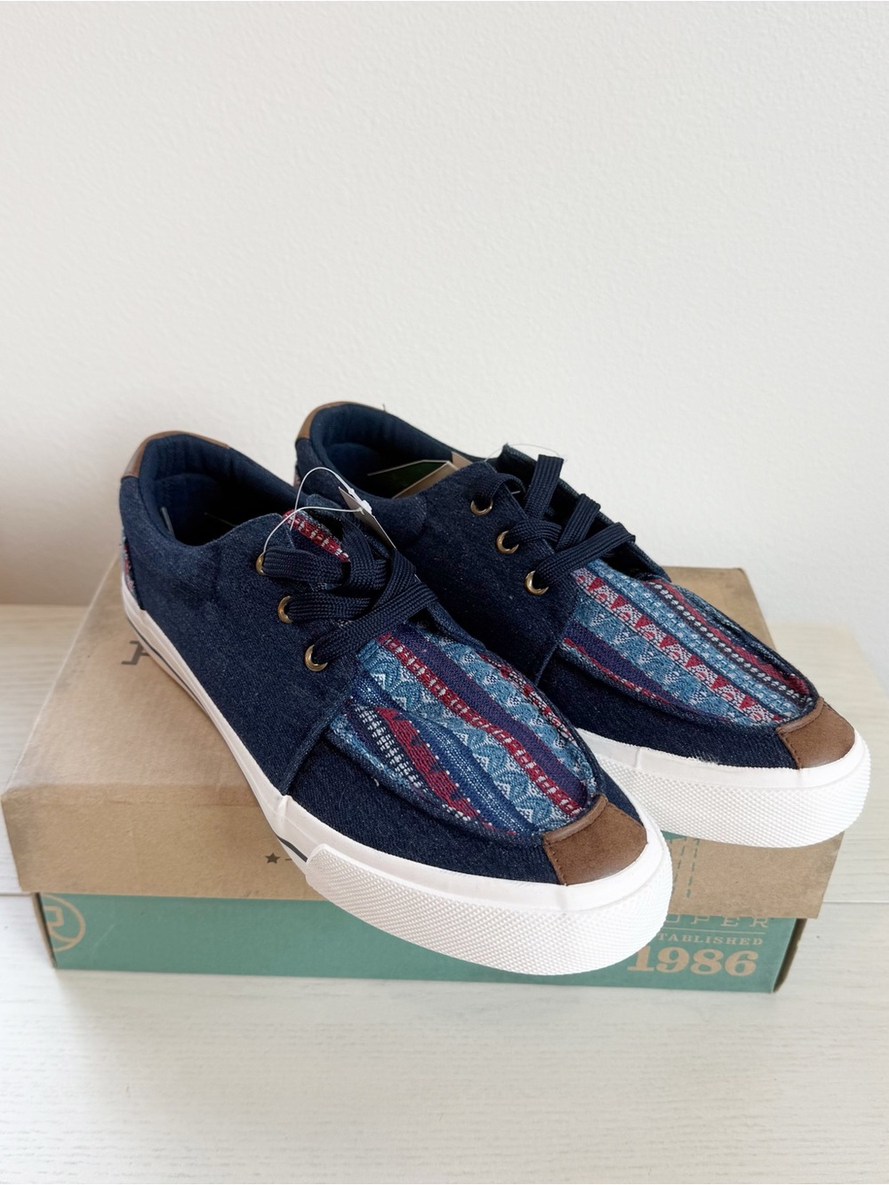 NIB Roper Angel Fire Sneaker Shoe Navy Blue Multi Print Western Casual Size 10.5